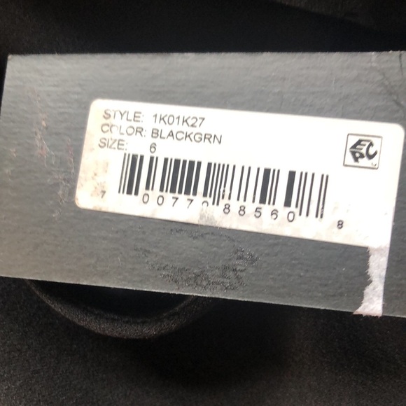 Vera Wang Black Iridescent Green Sequined V-Neck Shift Dress 6 - Picture 14 of 14